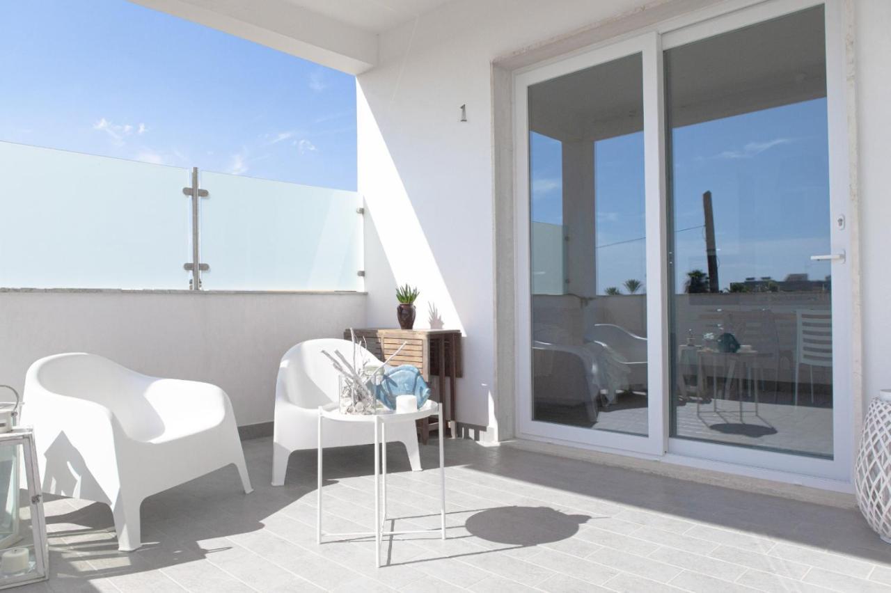 Sunkiss Apartment 500Mt Dal Mare ปอร์โตเชซาเรโอ ภายนอก รูปภาพ