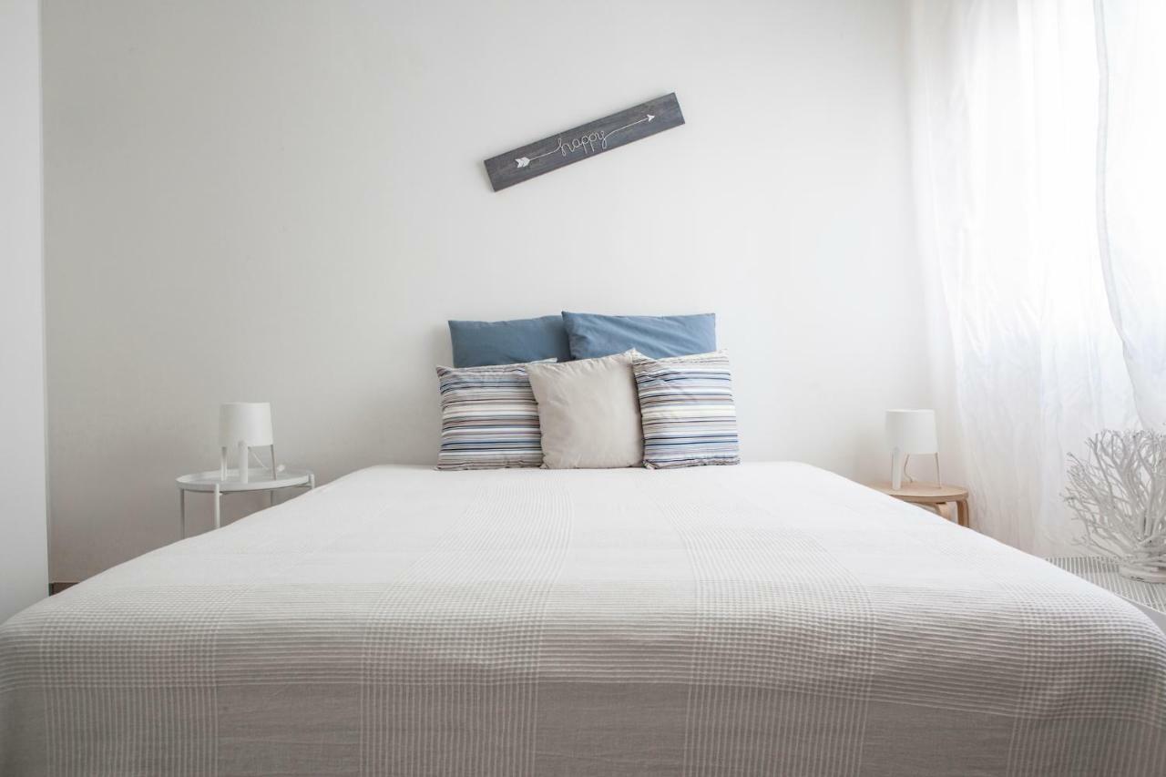 Sunkiss Apartment 500Mt Dal Mare ปอร์โตเชซาเรโอ ภายนอก รูปภาพ