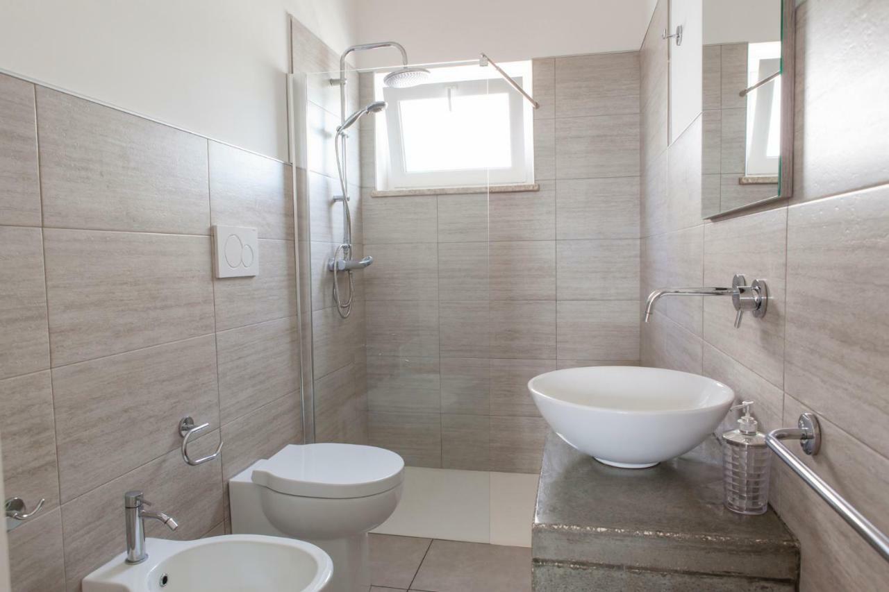 Sunkiss Apartment 500Mt Dal Mare ปอร์โตเชซาเรโอ ภายนอก รูปภาพ