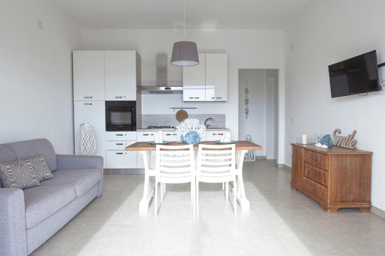 Sunkiss Apartment 500Mt Dal Mare ปอร์โตเชซาเรโอ ภายนอก รูปภาพ